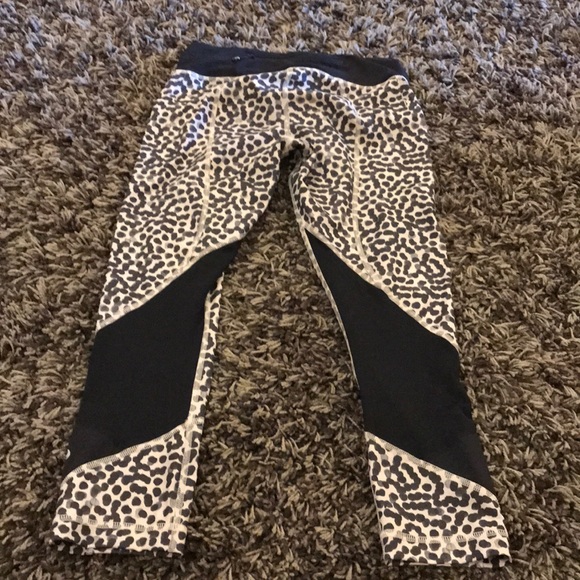 Size 4 crops - Picture 2 of 4